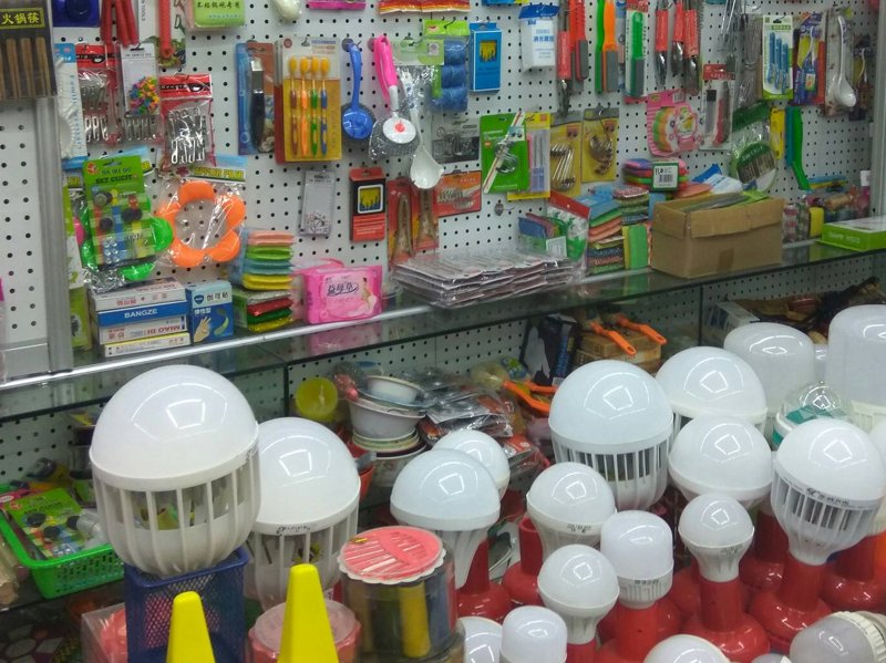 鹿优鲜，一个新兴的生鲜电商平台，在众多同类竞品中表现如何？让我们从多个维度来解析这个品牌。